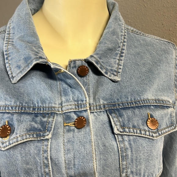 Forever,21 Classic Denim Jacket - Picture 4 of 7